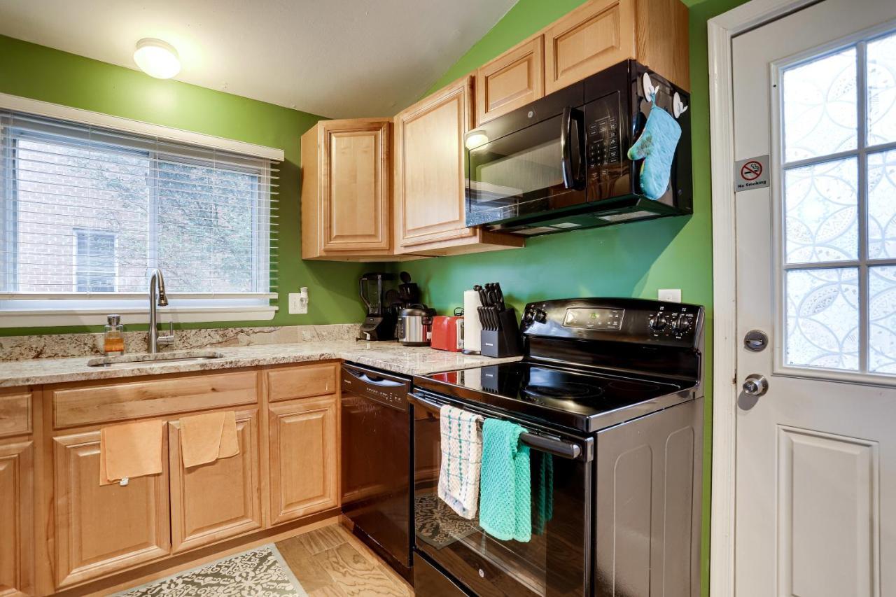 Villa Escape To Our Cozy 3 Bed Rm 2 Bath Unit In Alexandria Va Exterior foto